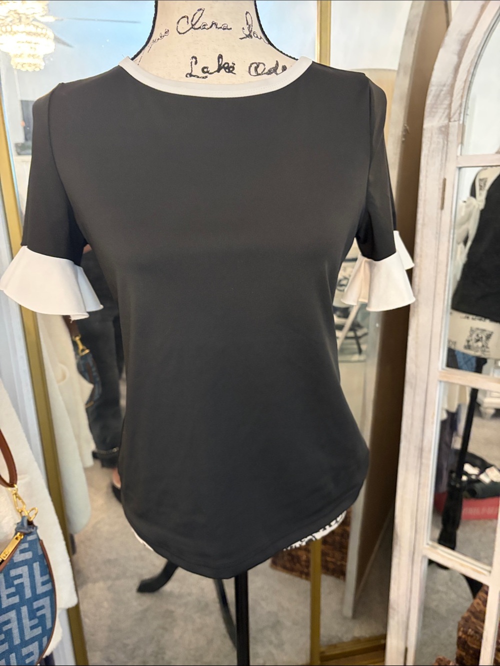 Black and White Bow-Back Women's Top - Picture 5 of 8